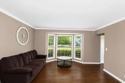 1759 Deerhaven Drive Crystal Lake IL 60014