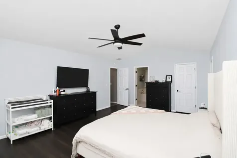 1759 Deerhaven Drive Crystal Lake IL 60014
