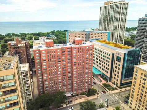 2909 North Sheridan Road Chicago IL 60657