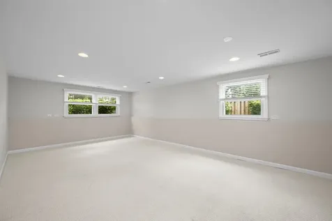 1114 East Dogwood Lane Mount Prospect IL 60056