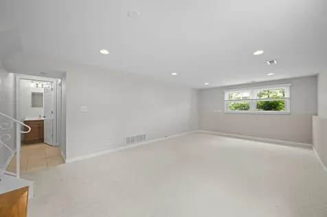 1114 East Dogwood Lane Mount Prospect IL 60056