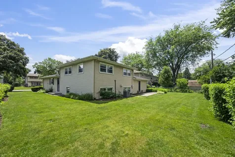 1114 East Dogwood Lane Mount Prospect IL 60056