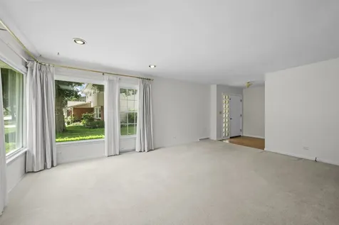 1114 East Dogwood Lane Mount Prospect IL 60056