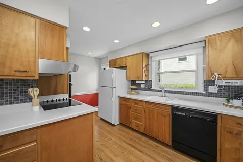 1114 East Dogwood Lane Mount Prospect IL 60056
