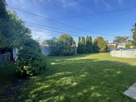 5620 West 83rd Street Burbank IL 60459