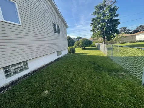 5620 West 83rd Street Burbank IL 60459