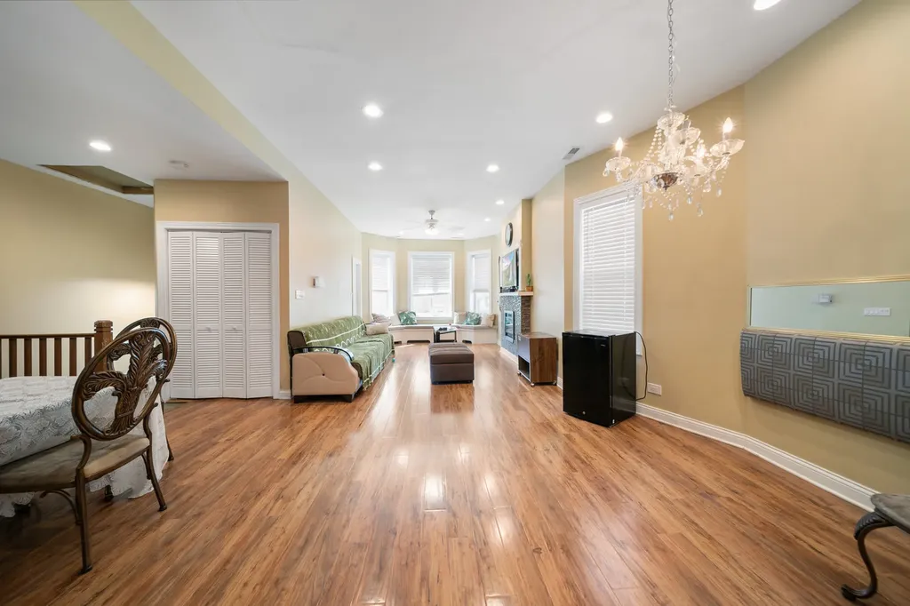 5208 West Washington Boulevard Chicago IL 60644