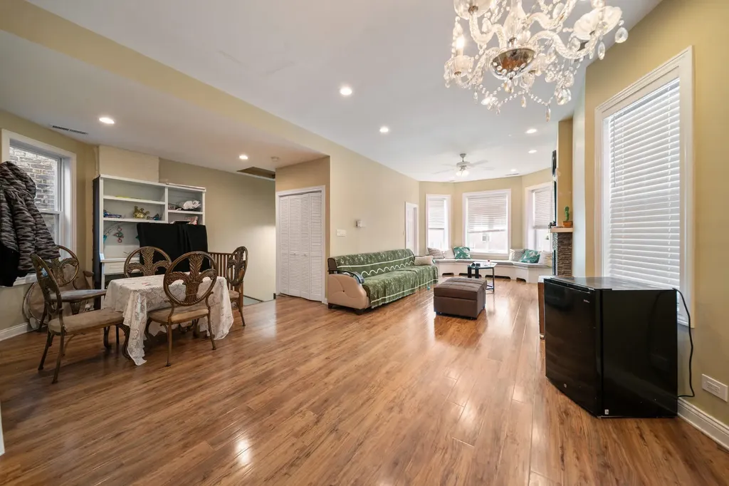 5208 West Washington Boulevard Chicago IL 60644