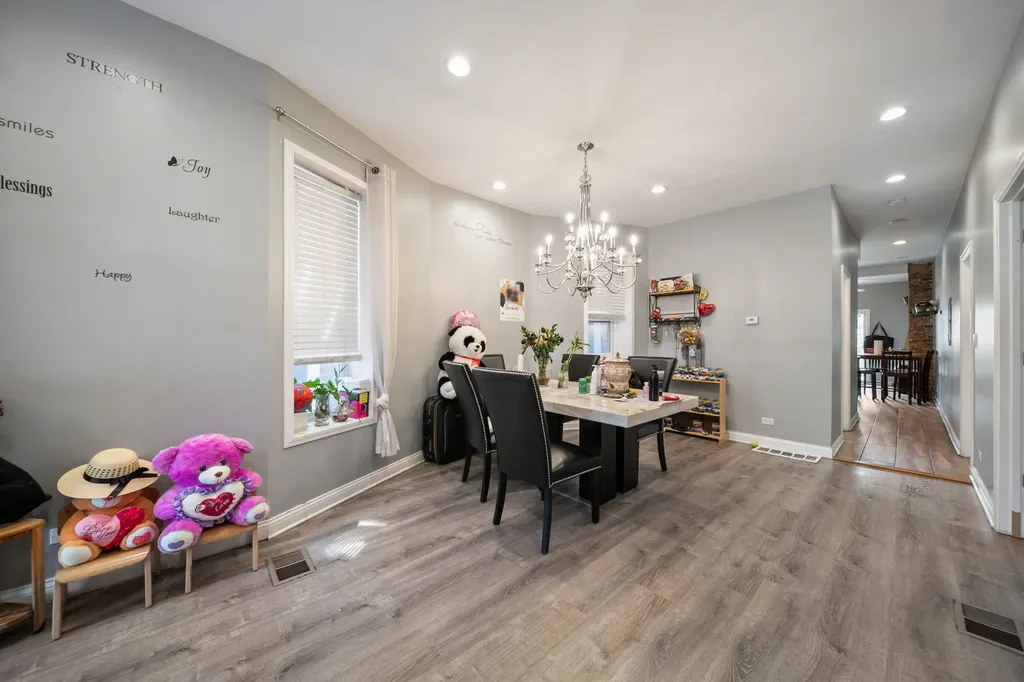 5208 West Washington Boulevard Chicago IL 60644