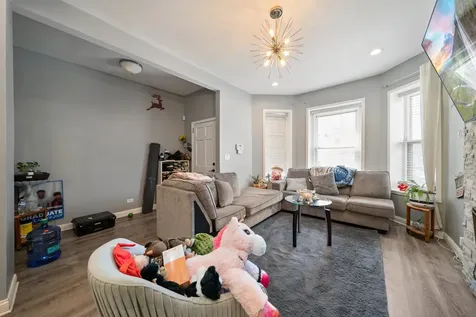 5208 West Washington Boulevard Chicago IL 60644