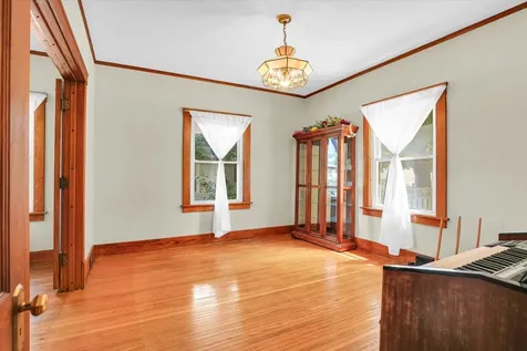 213 West Oak Street Fairbury IL 61739