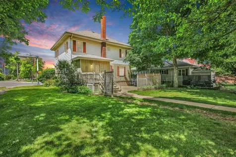 213 West Oak Street Fairbury IL 61739
