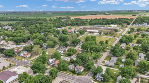 213 West Oak Street Fairbury IL 61739