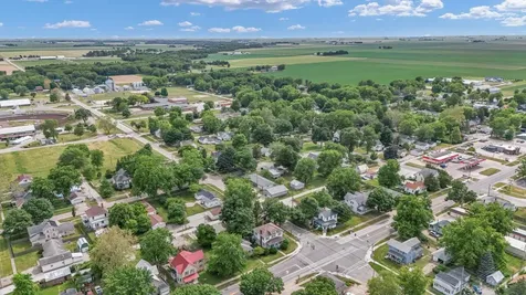 213 West Oak Street Fairbury IL 61739