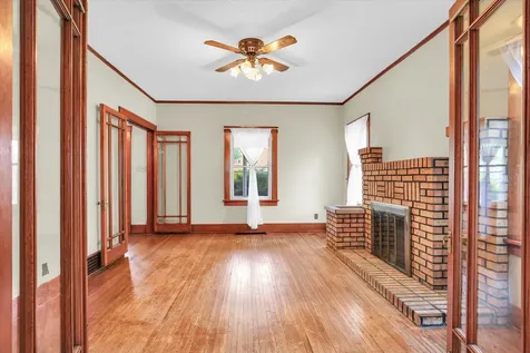 213 West Oak Street Fairbury IL 61739