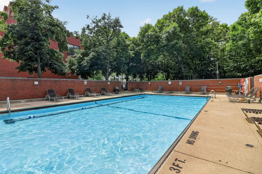 901 South Plymouth Court Chicago IL 60605