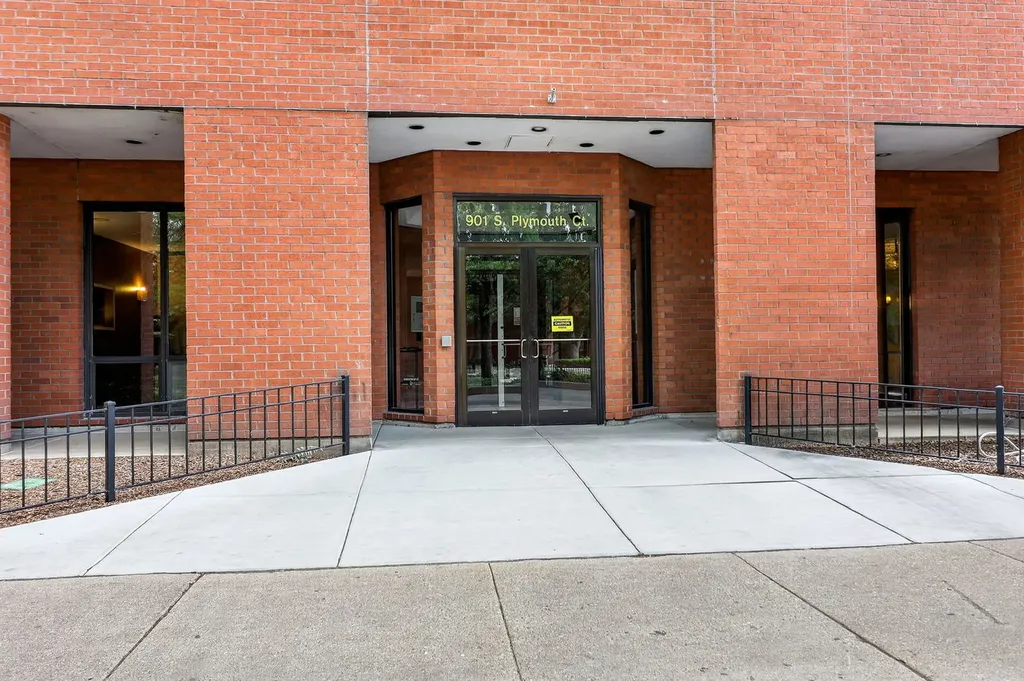 901 South Plymouth Court Chicago IL 60605