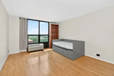 901 South Plymouth Court Chicago IL 60605