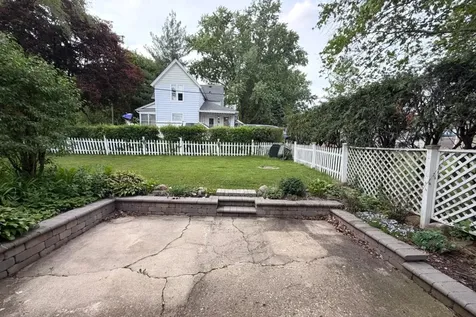 600 Dewey Street Harvard IL 60033