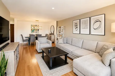 1101 South Hunt Club Drive Mount Prospect IL 60056