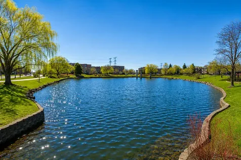 1101 South Hunt Club Drive Mount Prospect IL 60056