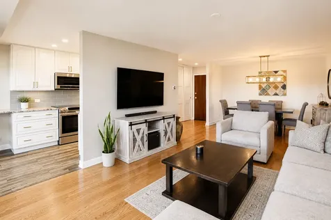 1101 South Hunt Club Drive Mount Prospect IL 60056