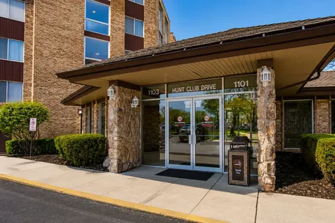 1101 South Hunt Club Drive Mount Prospect IL 60056