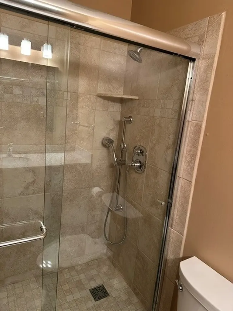 214 South Walnut Lane Schaumburg IL 60193
