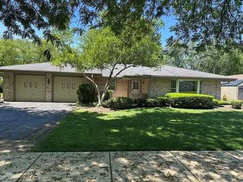 214 South Walnut Lane Schaumburg IL 60193