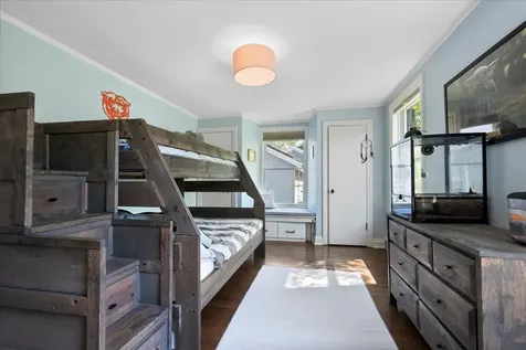 2433 Hastings Avenue Evanston IL 60201