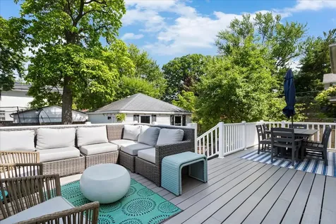 2433 Hastings Avenue Evanston IL 60201
