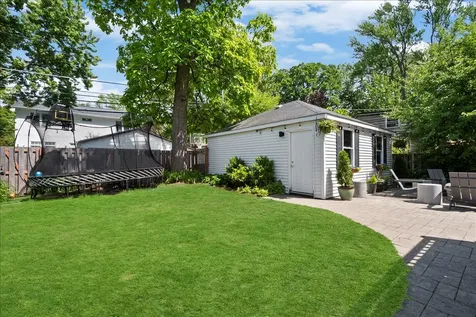 2433 Hastings Avenue Evanston IL 60201