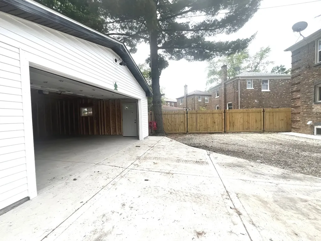 7541 South Hamilton Avenue Chicago IL 60620