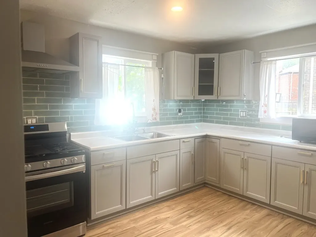 7541 South Hamilton Avenue Chicago IL 60620