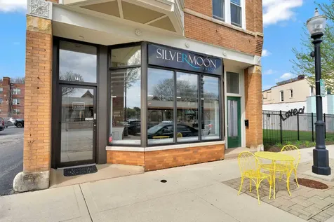 711 West Hillgrove Avenue La Grange IL 60525