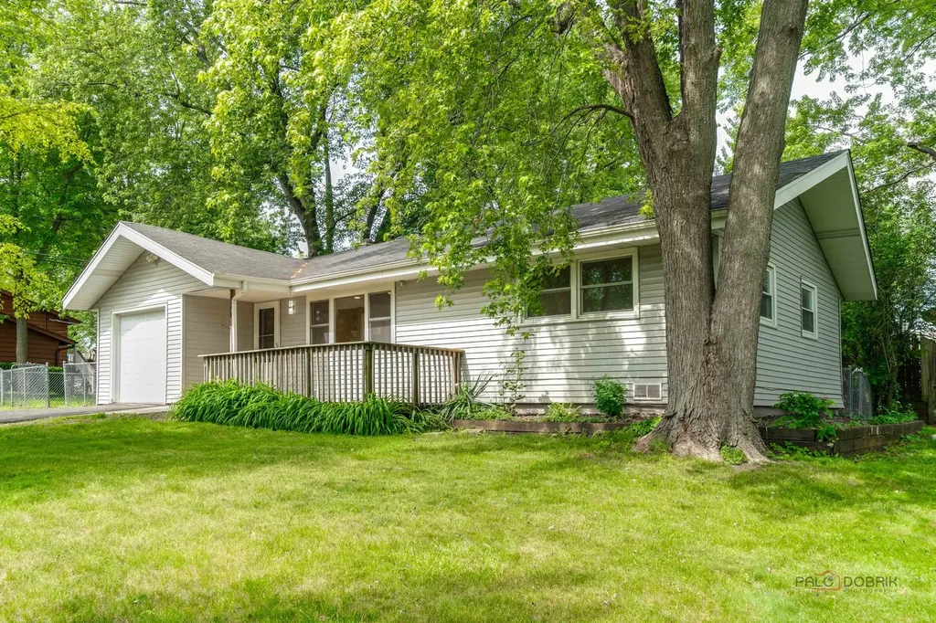 200 South Beck Road Lindenhurst IL 60046