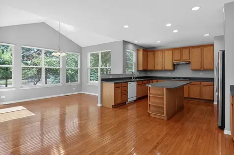 607 Mansfield Way Oswego IL 60543
