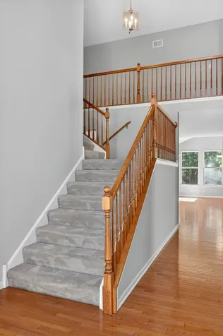607 Mansfield Way Oswego IL 60543