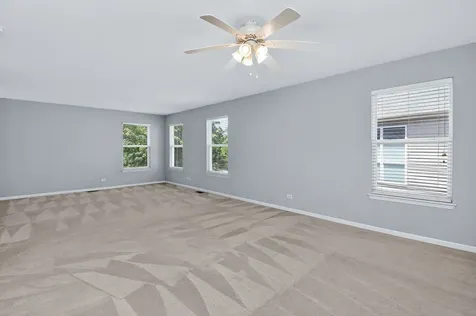 607 Mansfield Way Oswego IL 60543