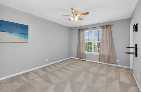 607 Mansfield Way Oswego IL 60543