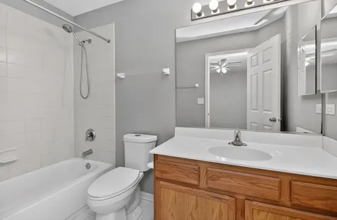 607 Mansfield Way Oswego IL 60543