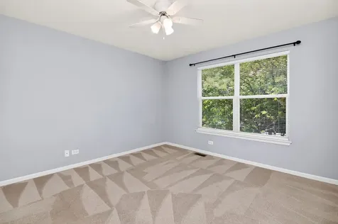 607 Mansfield Way Oswego IL 60543