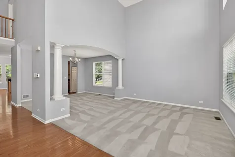 607 Mansfield Way Oswego IL 60543