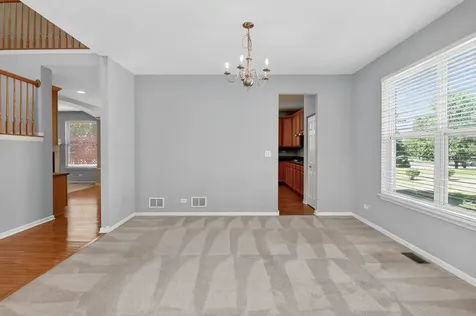 607 Mansfield Way Oswego IL 60543