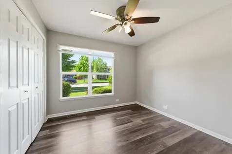 567 Northampton Circle Elk Grove Village IL 60007