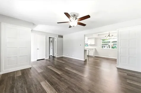567 Northampton Circle Elk Grove Village IL 60007