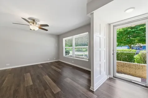 567 Northampton Circle Elk Grove Village IL 60007