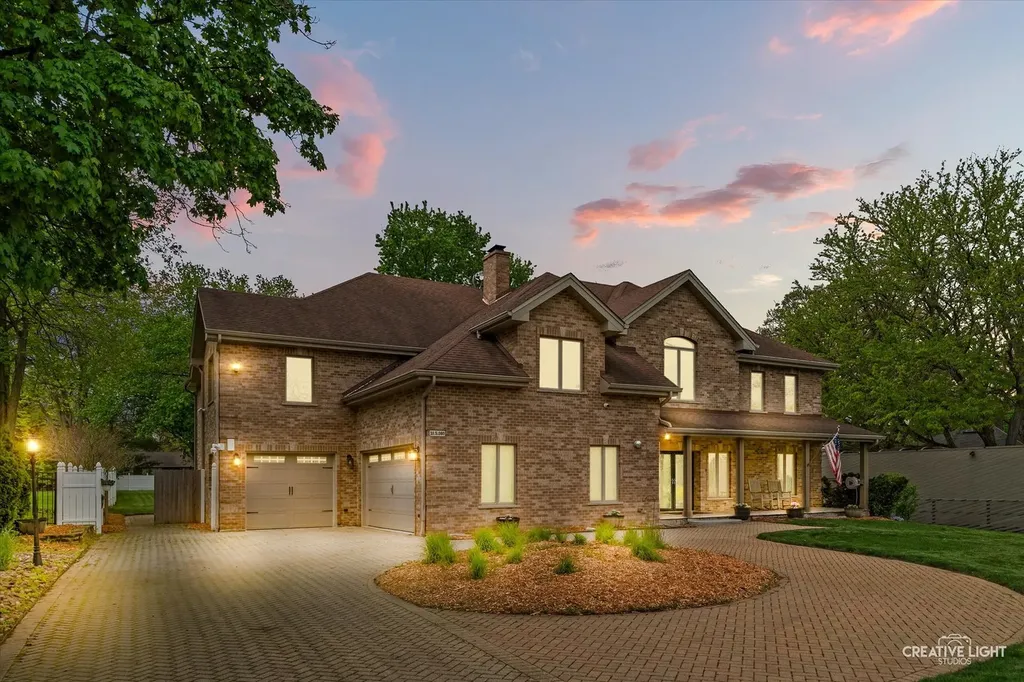 10S060 Clarendon Hills Road Willowbrook IL 60527