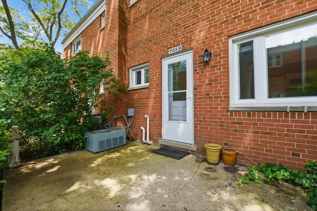 1155 Peterson Avenue Park Ridge IL 60068
