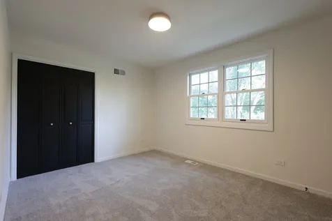 569 Boardman Circle Bolingbrook IL 60440
